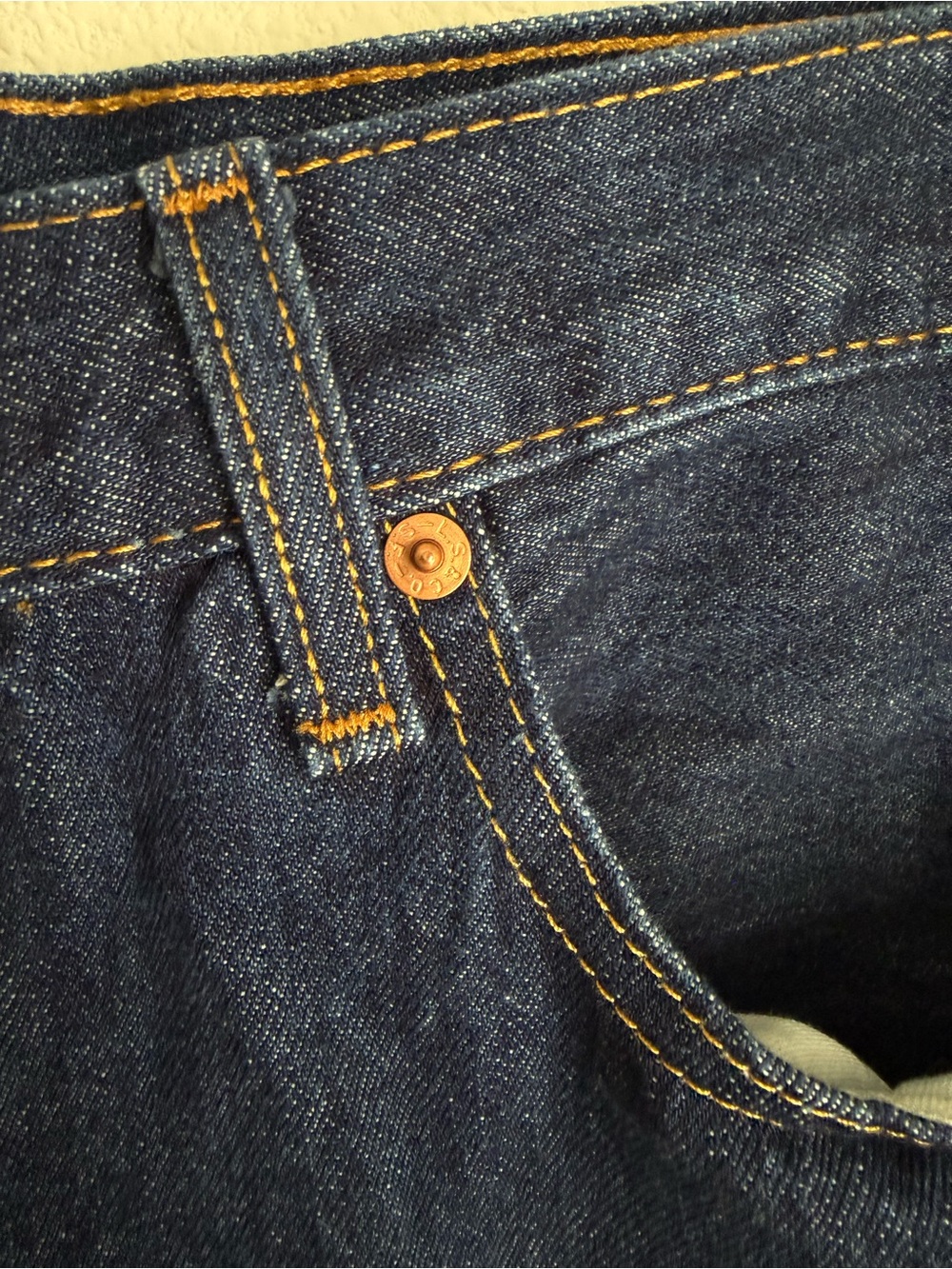 Levi's Straight-Leg Jeans in Dark Indigo W 36 L 29 - Picture 5 of 9